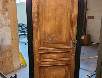 $125.00 Free standing Wooden Door, great for rehearsals or sound effects 